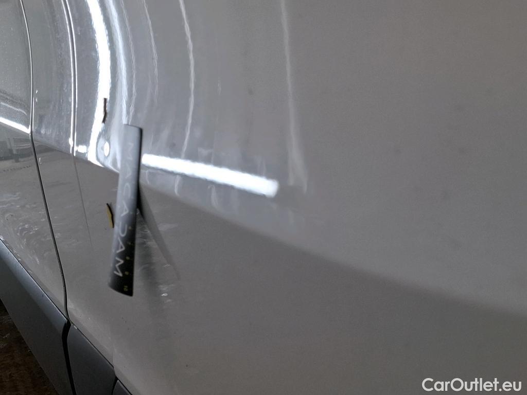  Renault  Trafic  III Fourgon L2H1 3T Confort 2.0 dCi 130CV BVM6 E6d #56