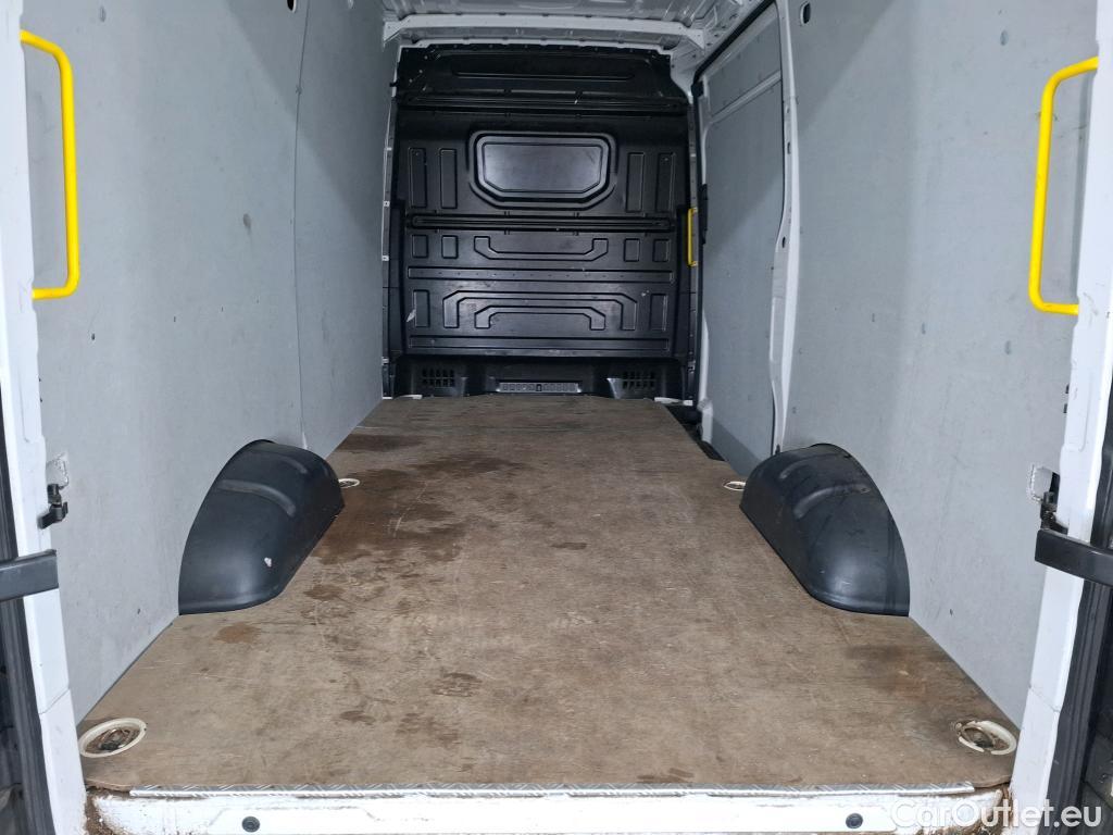  Volkswagen  Crafter  Fourgon e- 35 Fourgon mittellang Hochdach FWD 35kWh BVA #20