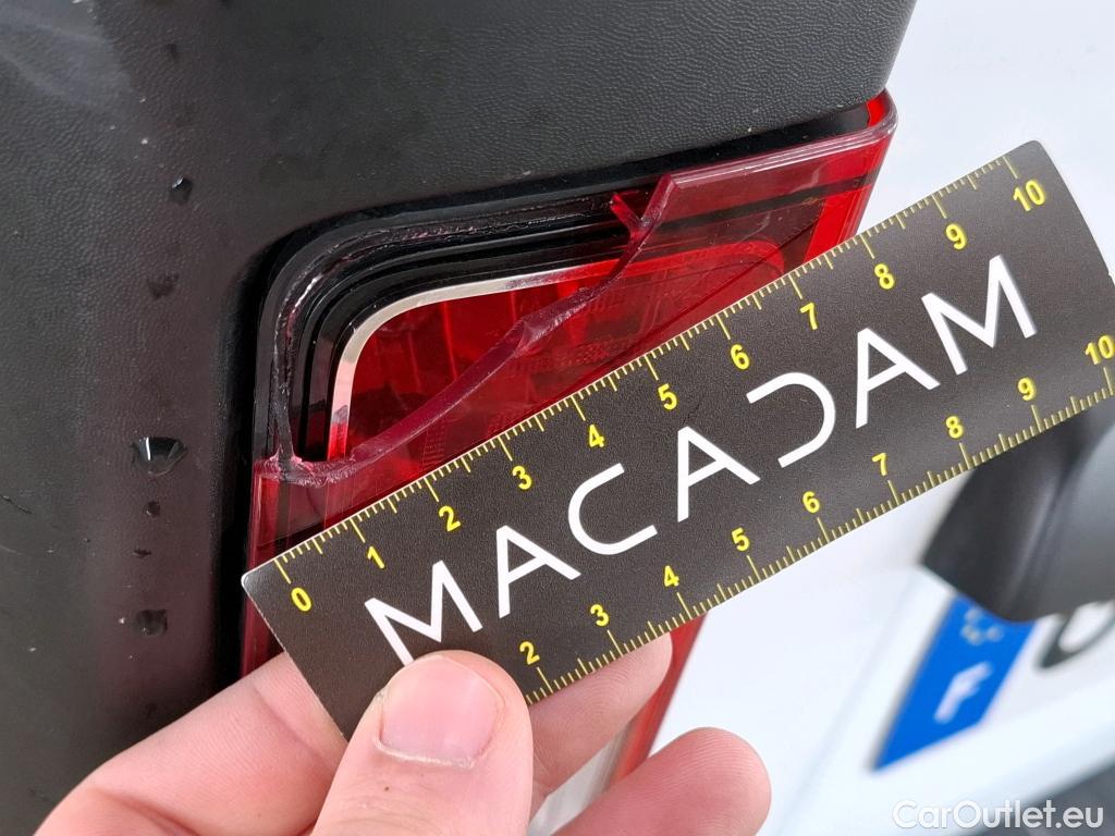  Renault  Trafic  III Fourgon L2H1 3T Confort 2.0 dCi 130CV BVM6 E6d #31