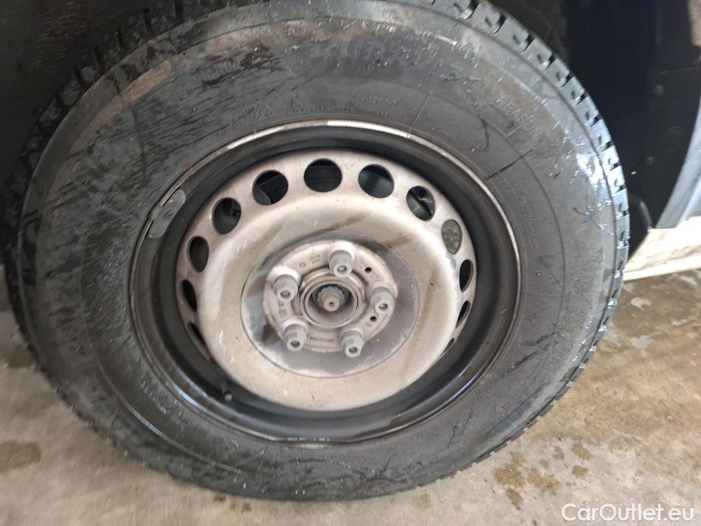  Volkswagen  Crafter  Fourgon e- 35 Fourgon mittellang Hochdach FWD 35kWh BVA #45