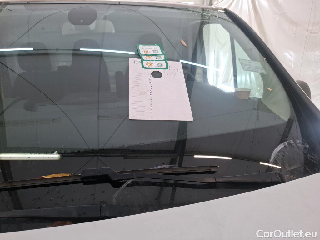  Renault  Trafic RENAULT  / 2019 / 4P / Fourgon tole NV FG GCF L1H1 1000 dCi 120 S&S #71