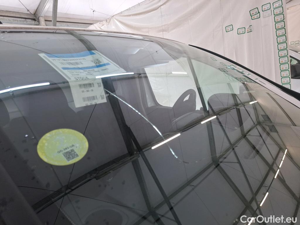  Renault  Trafic RENAULT  / 2019 / 4P / Fourgon tole NV FG GCF L1H1 1000 dCi 120 S&S #67