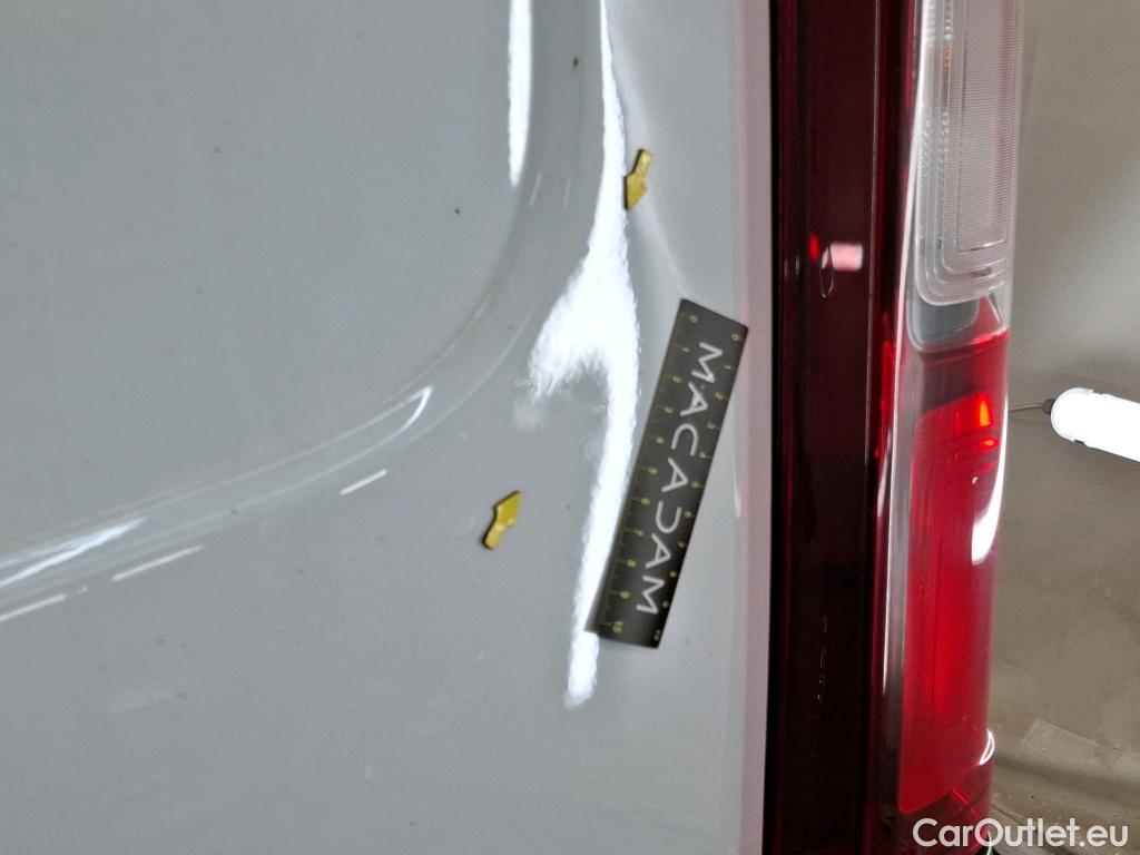  Renault  Trafic  III Fourgon L2H1 3T Confort 2.0 dCi 130CV BVM6 E6d #14