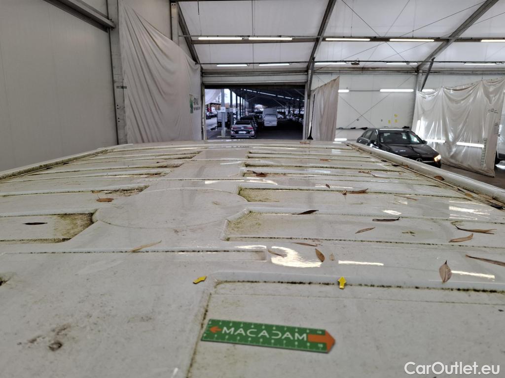  Renault  Trafic RENAULT  / 2019 / 4P / Fourgon tole NV FG GCF L1H1 1000 dCi 120 S&S #9