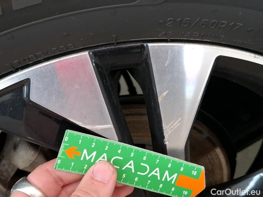  Peugeot  2008  Allure Pack 1.2 PureTech 100CV BVM6 E6d #4