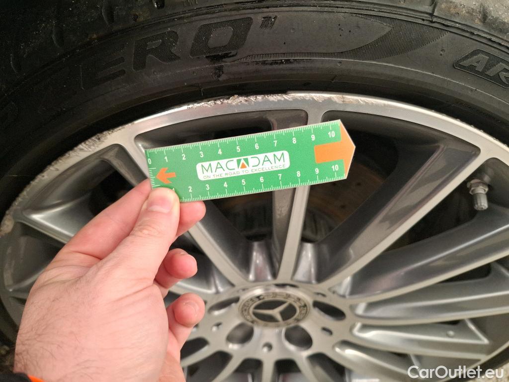  Mercedes  C-Klasse MERCEDES-BENZ Classe C Coupe / 2018 / 2P / Coupé C 200 d AMG Line #4