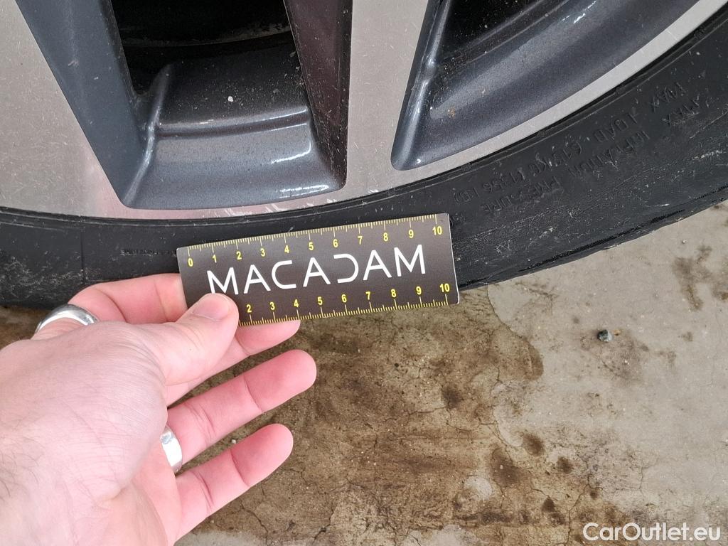  Hyundai  Bayon HYUNDAI  / 2021 / 5P / SUV 1.0 T-GDI 100 DCT- 7 HYB 48V EXECUTIVE #33