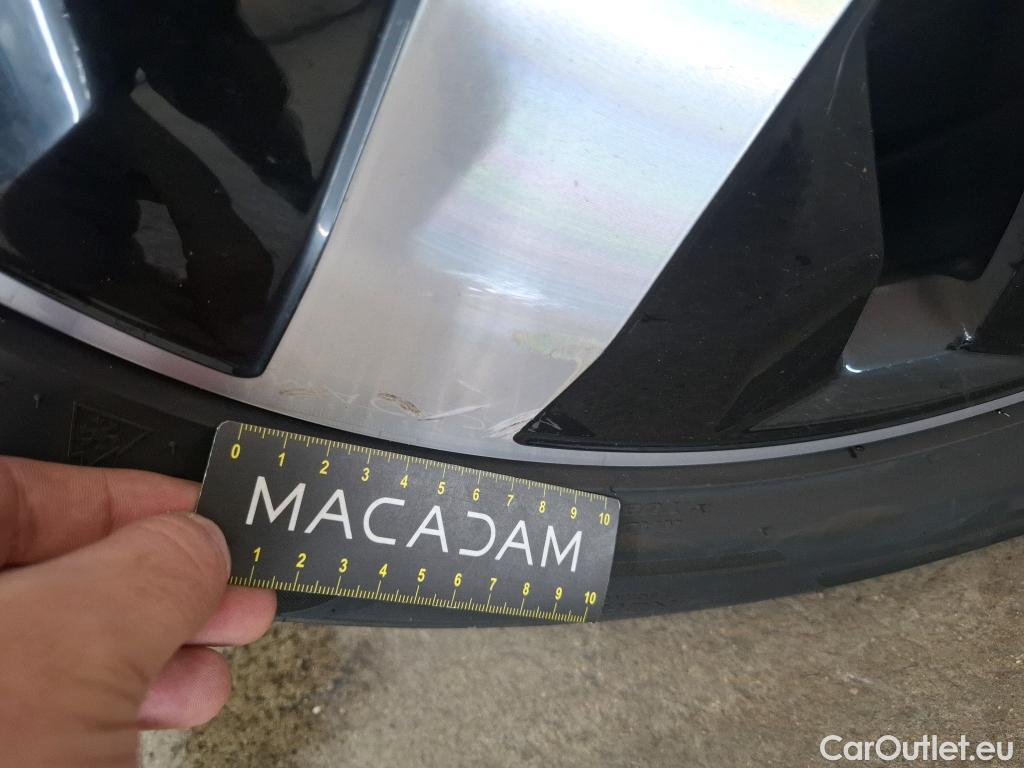  Mercedes  GLB MERCEDES-BENZ  / 2019 / 5P / SUV  200 d Business Line #74