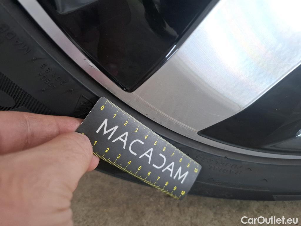  Mercedes  GLB MERCEDES-BENZ  / 2019 / 5P / SUV  200 d Business Line #58