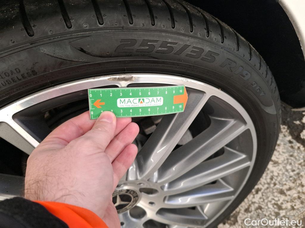  Mercedes  C-Klasse MERCEDES-BENZ Classe C Coupe / 2018 / 2P / Coupé C 200 d AMG Line #25