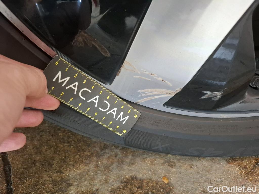  Mercedes  GLB MERCEDES-BENZ  / 2019 / 5P / SUV  200 d Business Line #64