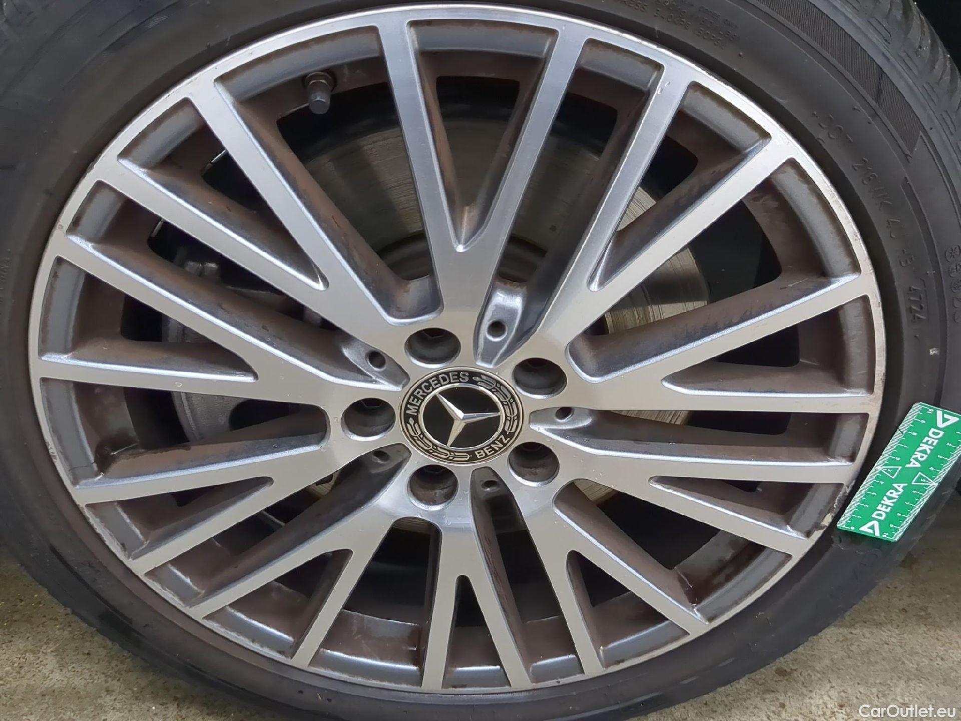  Mercedes  CLA-Klasse MERCEDES-BENZ CLA Coupe / 2019 / 4P / Coupé CLA 250 e Business Line #3