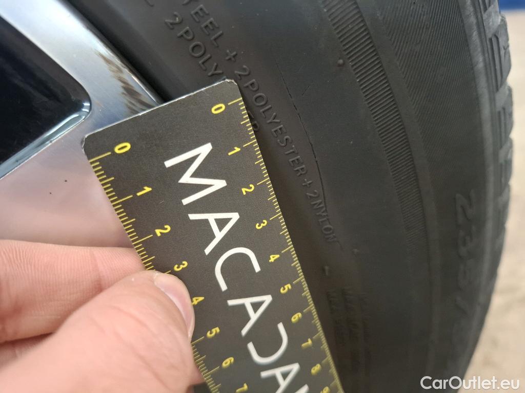  Mercedes  GLB MERCEDES-BENZ  / 2019 / 5P / SUV  200 d Business Line #26