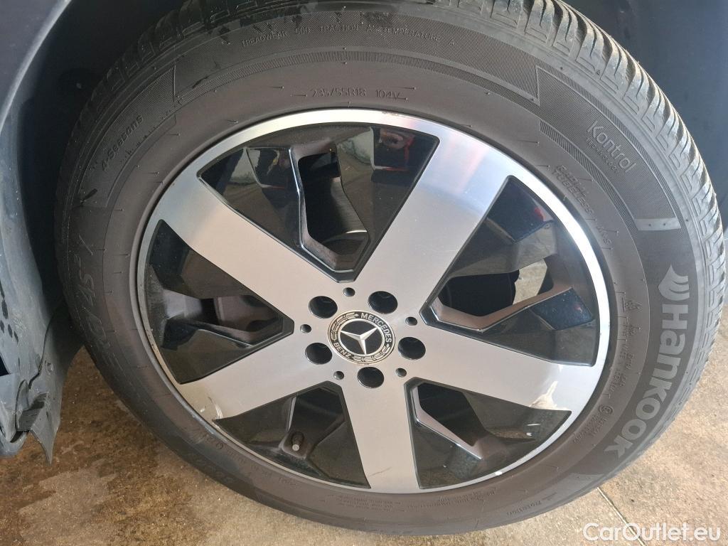  Mercedes  GLB MERCEDES-BENZ  / 2019 / 5P / SUV  200 d Business Line #39