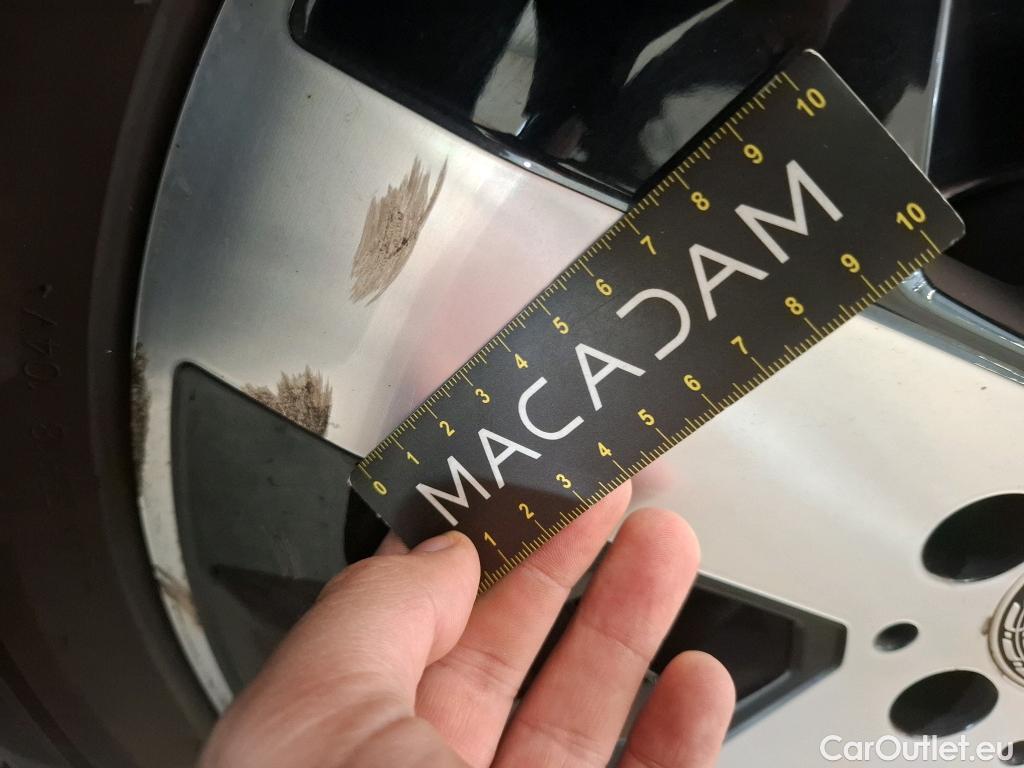  Mercedes  GLB MERCEDES-BENZ  / 2019 / 5P / SUV  200 d Business Line #62