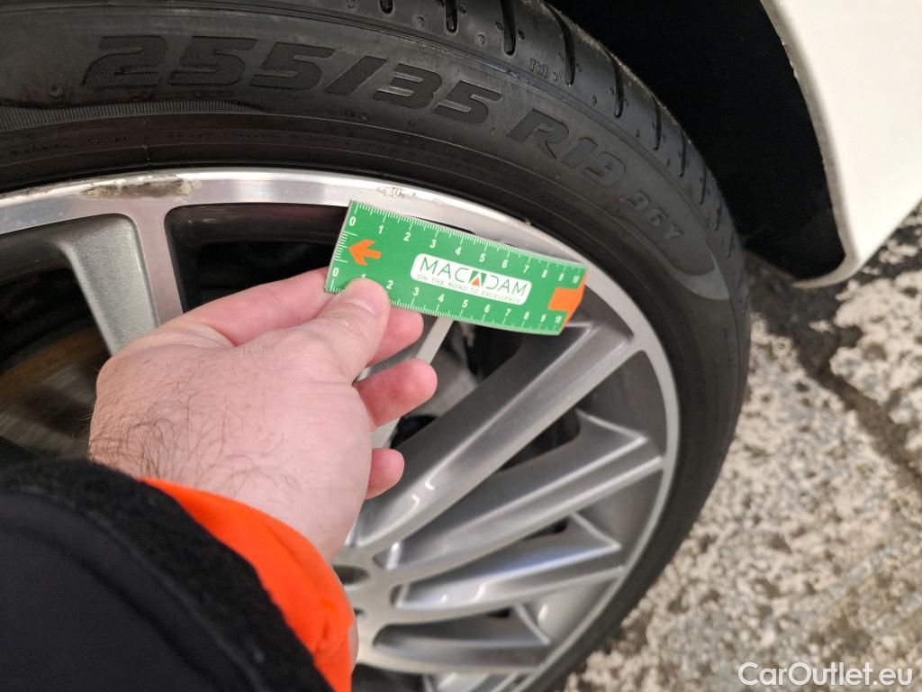  Mercedes  C-Klasse MERCEDES-BENZ Classe C Coupe / 2018 / 2P / Coupé C 200 d AMG Line #26