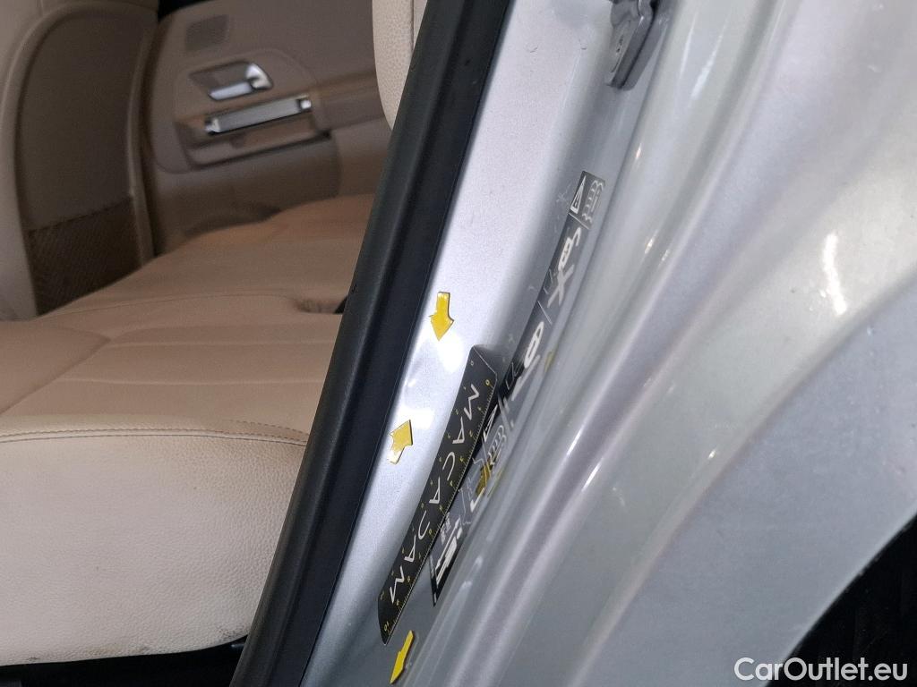  Mercedes  GLB MERCEDES-BENZ  / 2019 / 5P / SUV  200 d Business Line #16