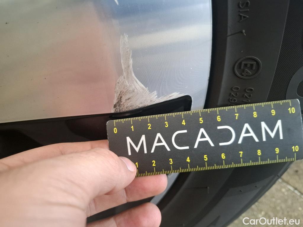  Mercedes  GLB MERCEDES-BENZ  / 2019 / 5P / SUV  200 d Business Line #42