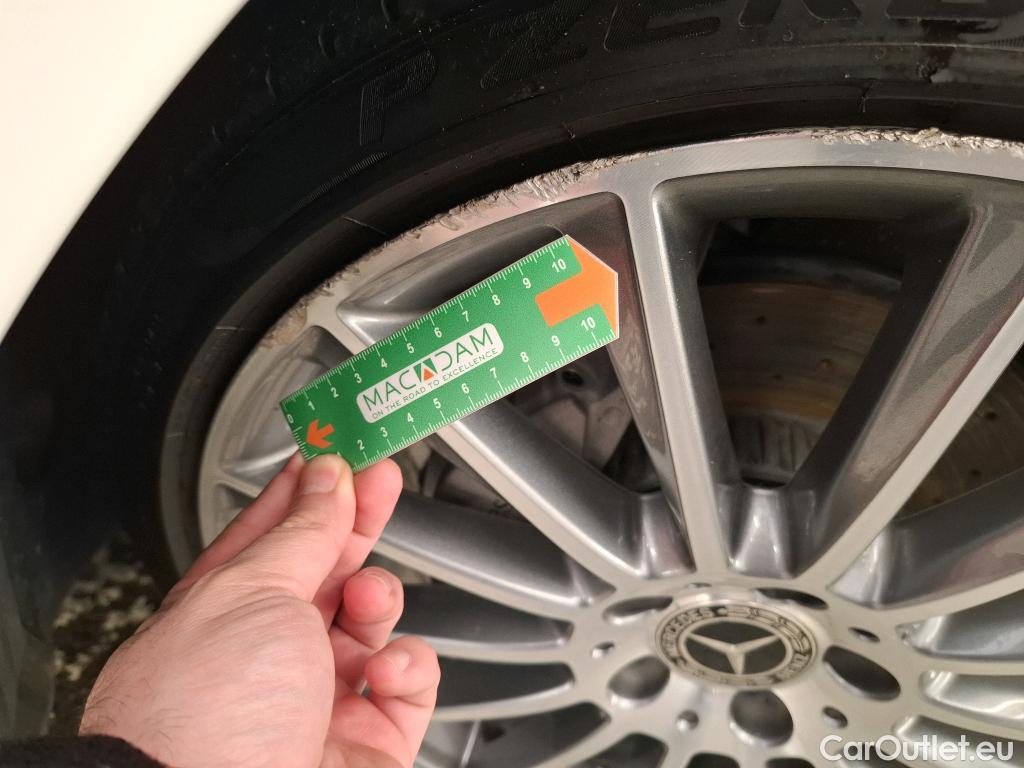  Mercedes  C-Klasse MERCEDES-BENZ Classe C Coupe / 2018 / 2P / Coupé C 200 d AMG Line #3