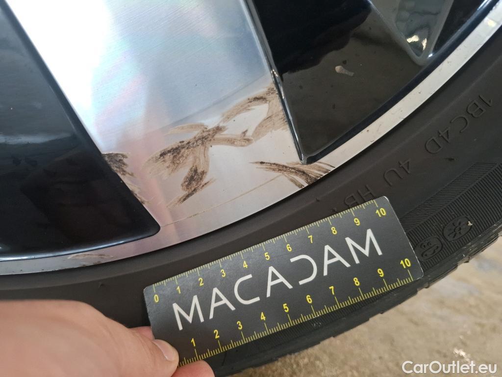  Mercedes  GLB MERCEDES-BENZ  / 2019 / 5P / SUV  200 d Business Line #66