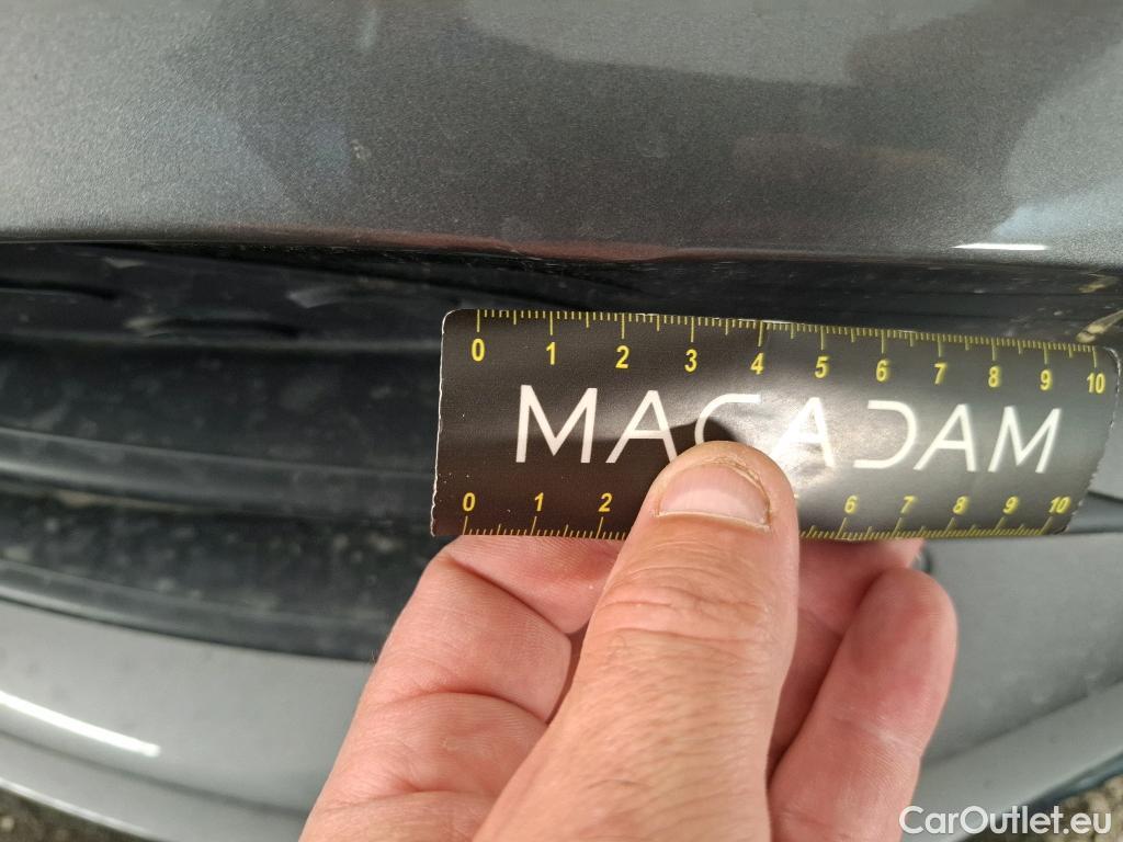  Mercedes  A-Klasse MERCEDES-BENZ Classe A Berline / 2018 / 4P / Berline A 200 AMG Line 7G-DCT #2