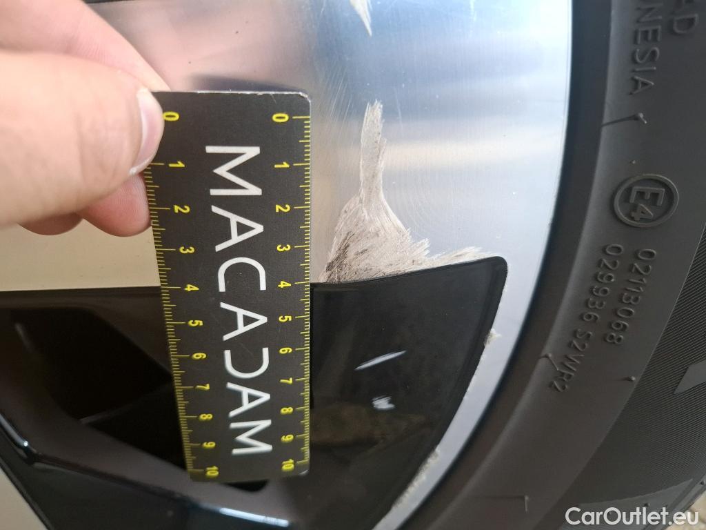  Mercedes  GLB MERCEDES-BENZ  / 2019 / 5P / SUV  200 d Business Line #41