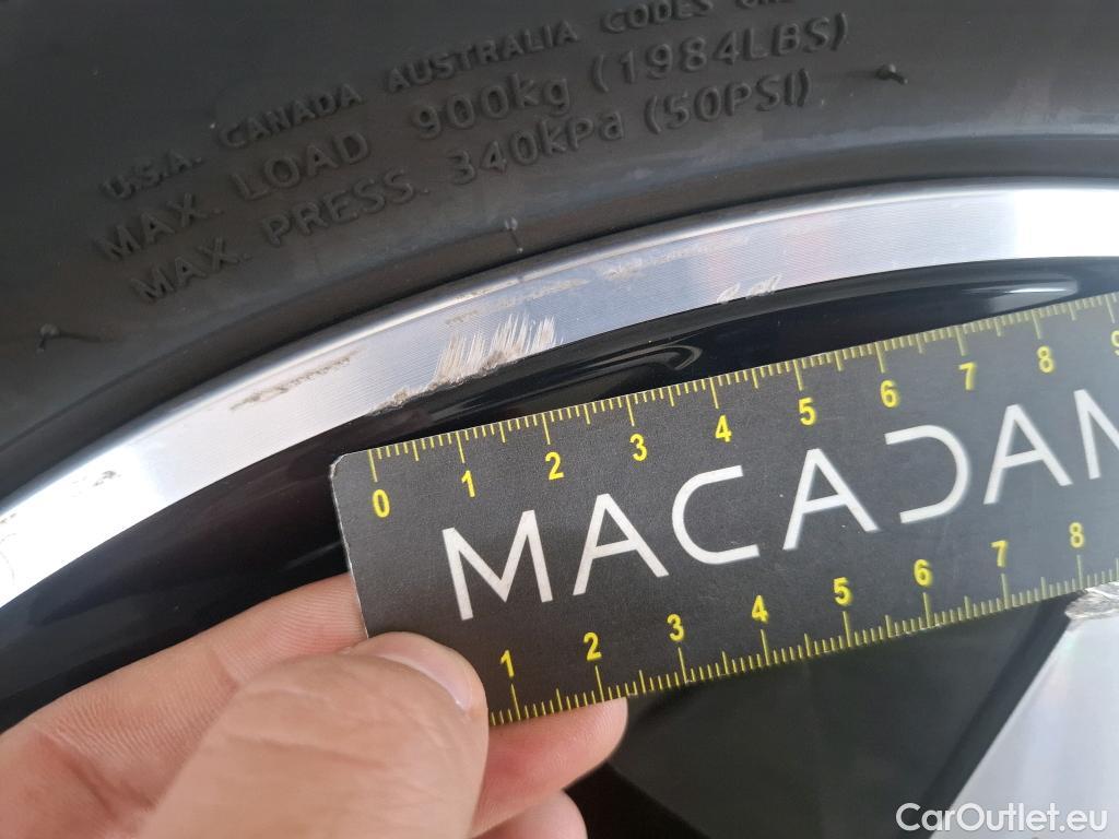  Mercedes  GLB MERCEDES-BENZ  / 2019 / 5P / SUV  200 d Business Line #51