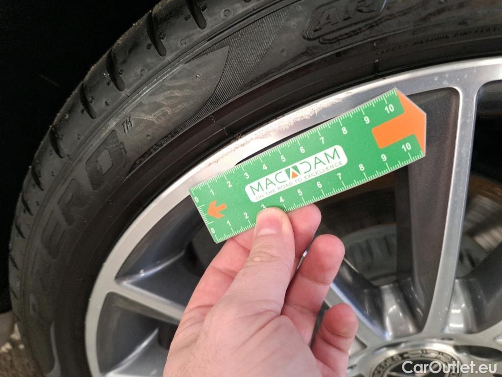  Mercedes  C-Klasse MERCEDES-BENZ Classe C Coupe / 2018 / 2P / Coupé C 200 d AMG Line #27