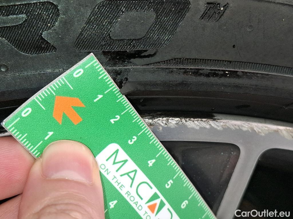  Mercedes  C-Klasse MERCEDES-BENZ Classe C Coupe / 2018 / 2P / Coupé C 200 d AMG Line #7