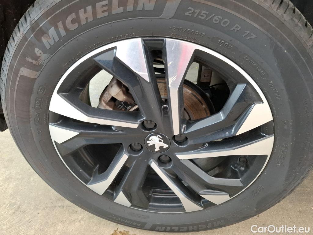  Peugeot  2008  Allure Pack 1.2 PureTech 100CV BVM6 E6d #3