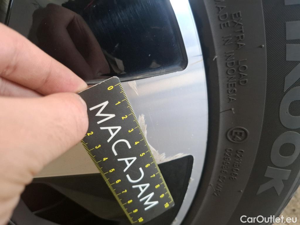  Mercedes  GLB MERCEDES-BENZ  / 2019 / 5P / SUV  200 d Business Line #43