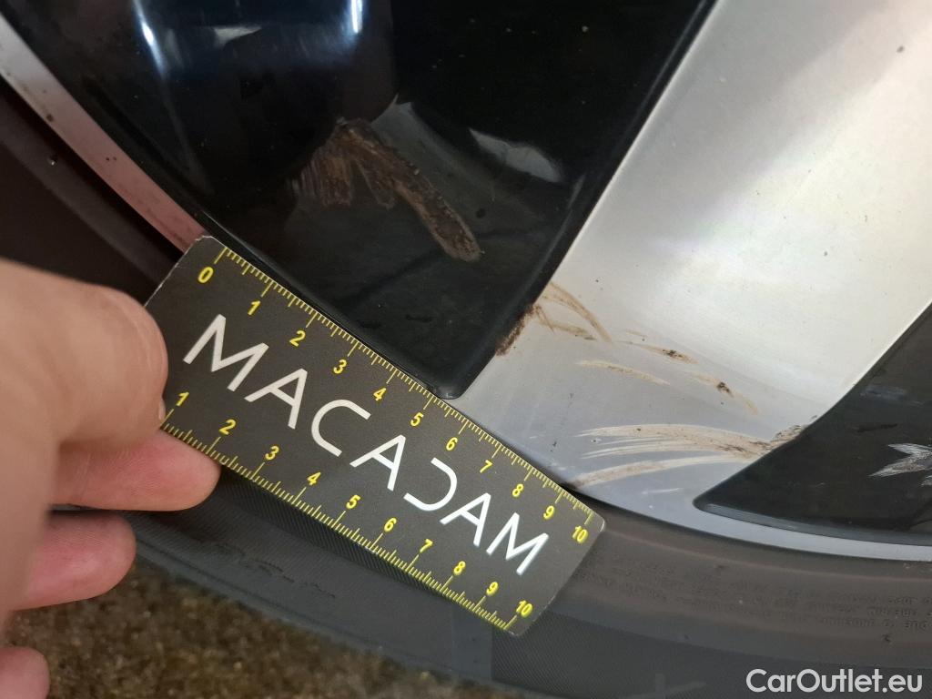  Mercedes  GLB MERCEDES-BENZ  / 2019 / 5P / SUV  200 d Business Line #65