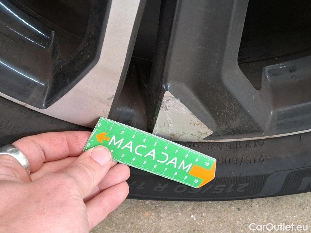  Peugeot  2008  Allure Pack 1.2 PureTech 100CV BVM6 E6d #6