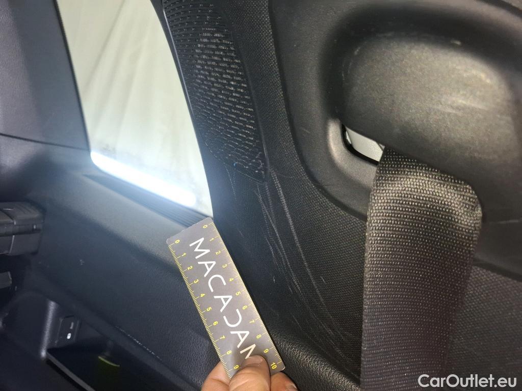  Mercedes  GLB MERCEDES-BENZ  / 2019 / 5P / SUV  200 d Business Line #83