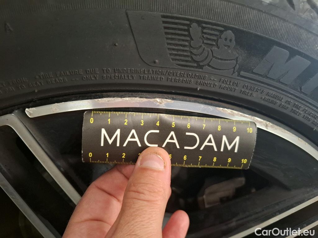  Mercedes  A-Klasse MERCEDES-BENZ Classe A Berline / 2018 / 4P / Berline A 200 AMG Line 7G-DCT #9