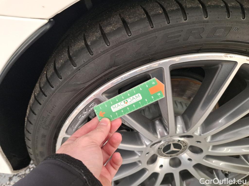  Mercedes  C-Klasse MERCEDES-BENZ Classe C Coupe / 2018 / 2P / Coupé C 200 d AMG Line #31