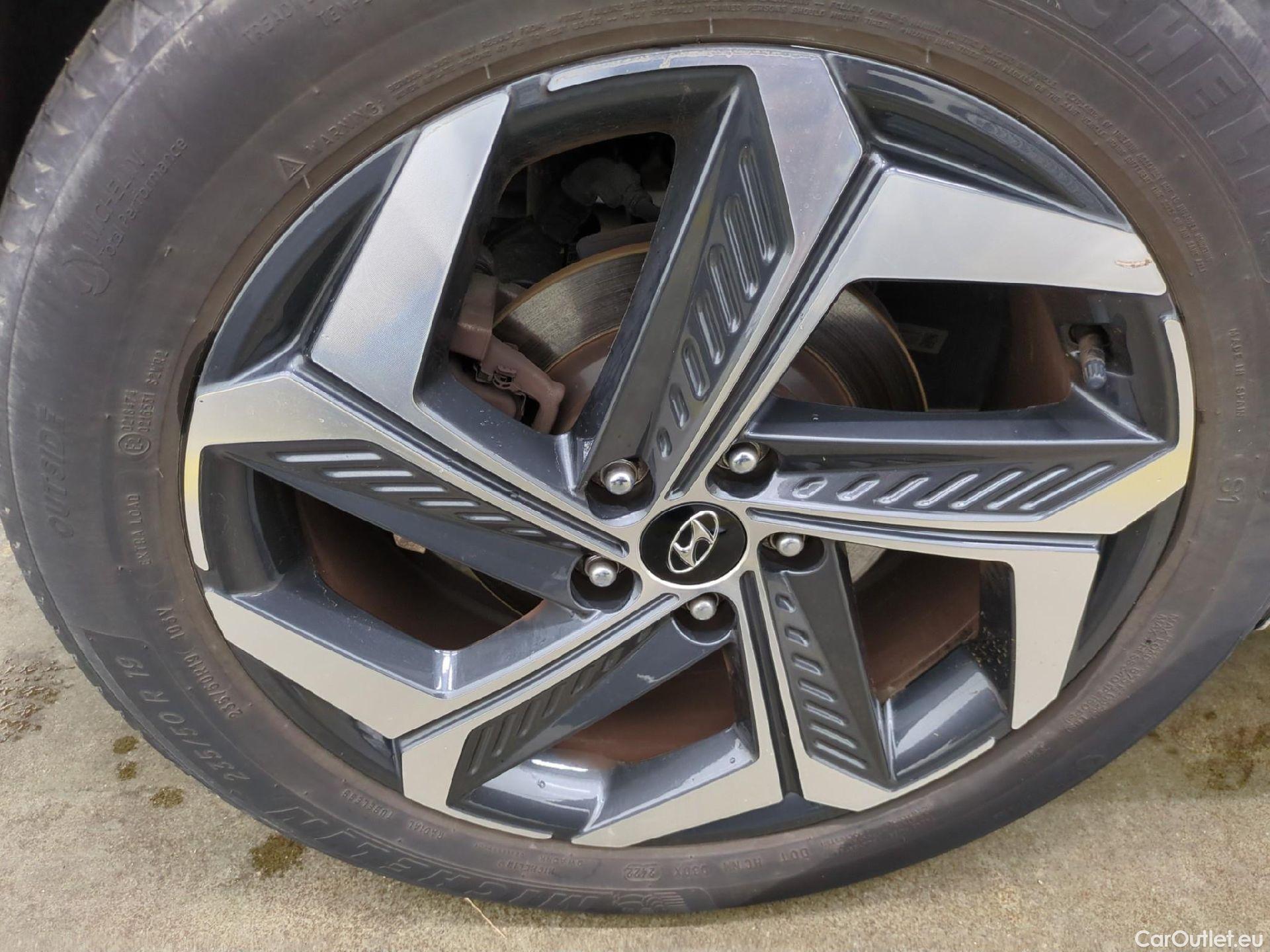  Hyundai  Tucson HYUNDAI  / 2020 / 5P / SUV 1.6 PHEV 265 HTRAC EXECUTIVE 4WD AUTO #9