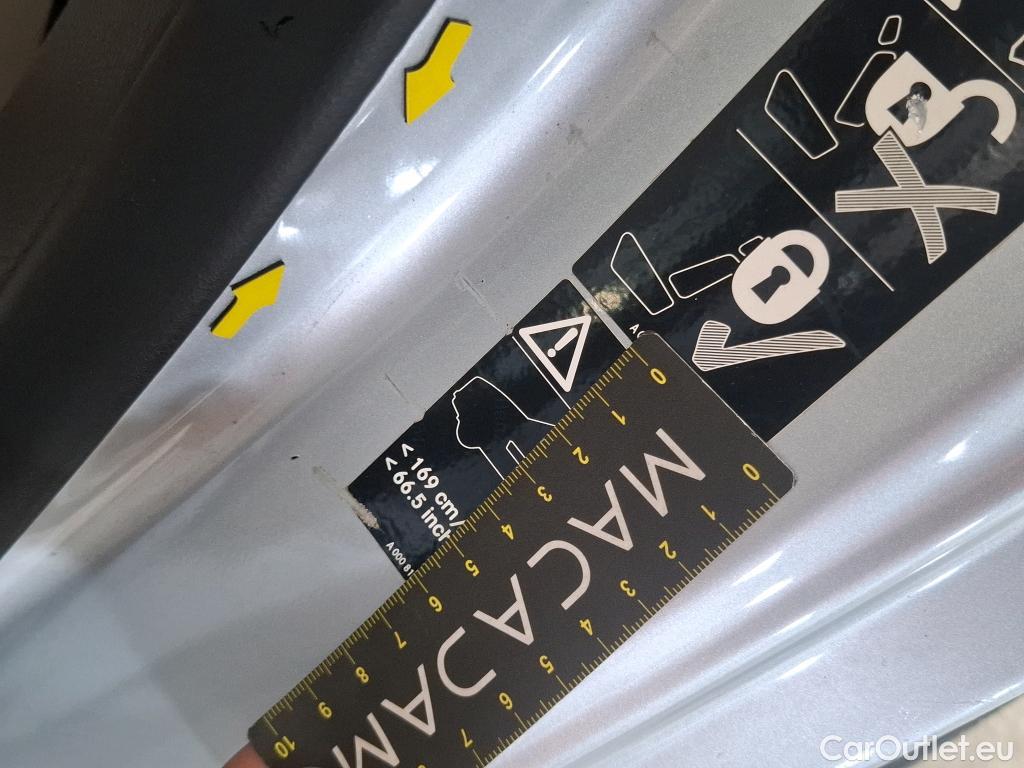  Mercedes  GLB MERCEDES-BENZ  / 2019 / 5P / SUV  200 d Business Line #19