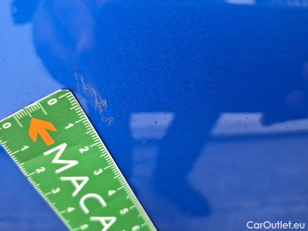  Peugeot  3008 PEUGEOT  / 2020 / 5P / SUV 1.6 HYBRID4 300 E-EAT8 GT #29