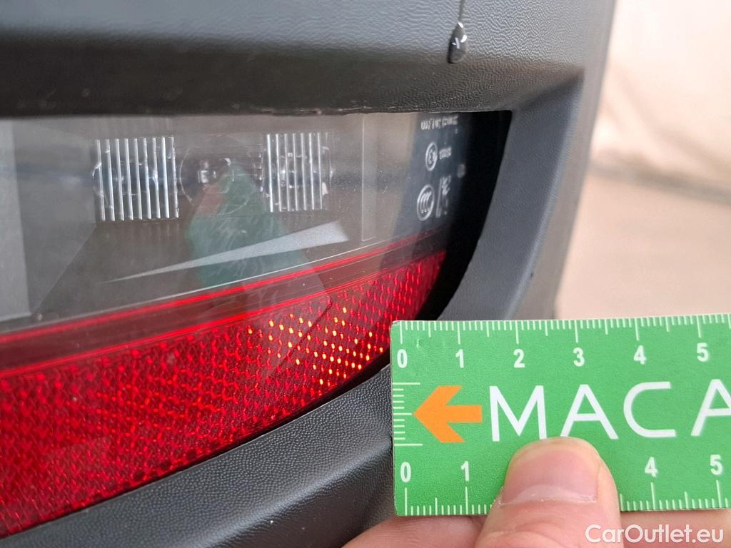  Renault  Captur  II Techno 1.6 E-TECH Hybrid 145CV BVA6 E6d #12