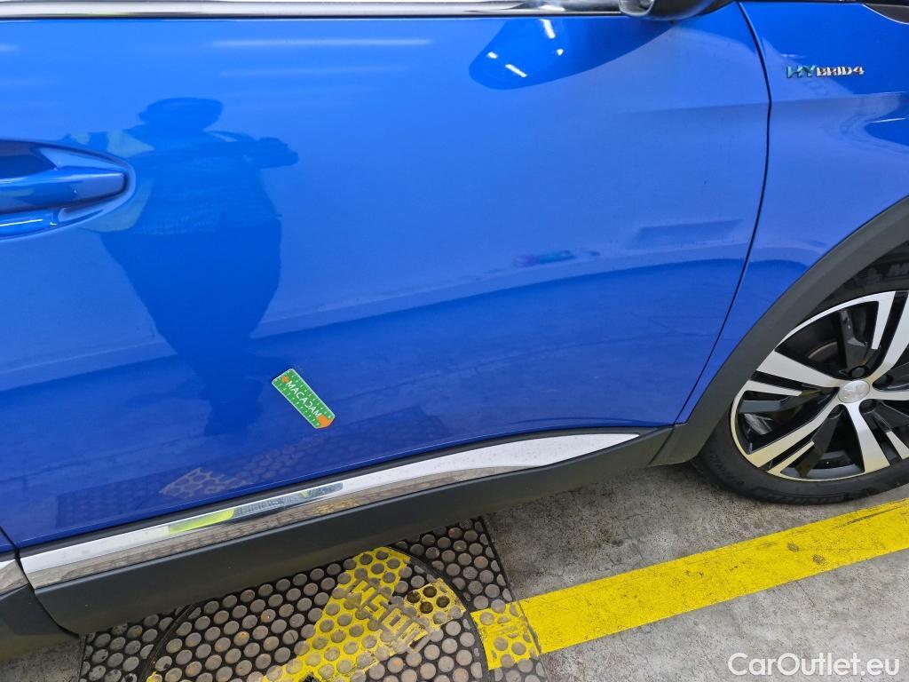  Peugeot  3008 PEUGEOT  / 2020 / 5P / SUV 1.6 HYBRID4 300 E-EAT8 GT #27