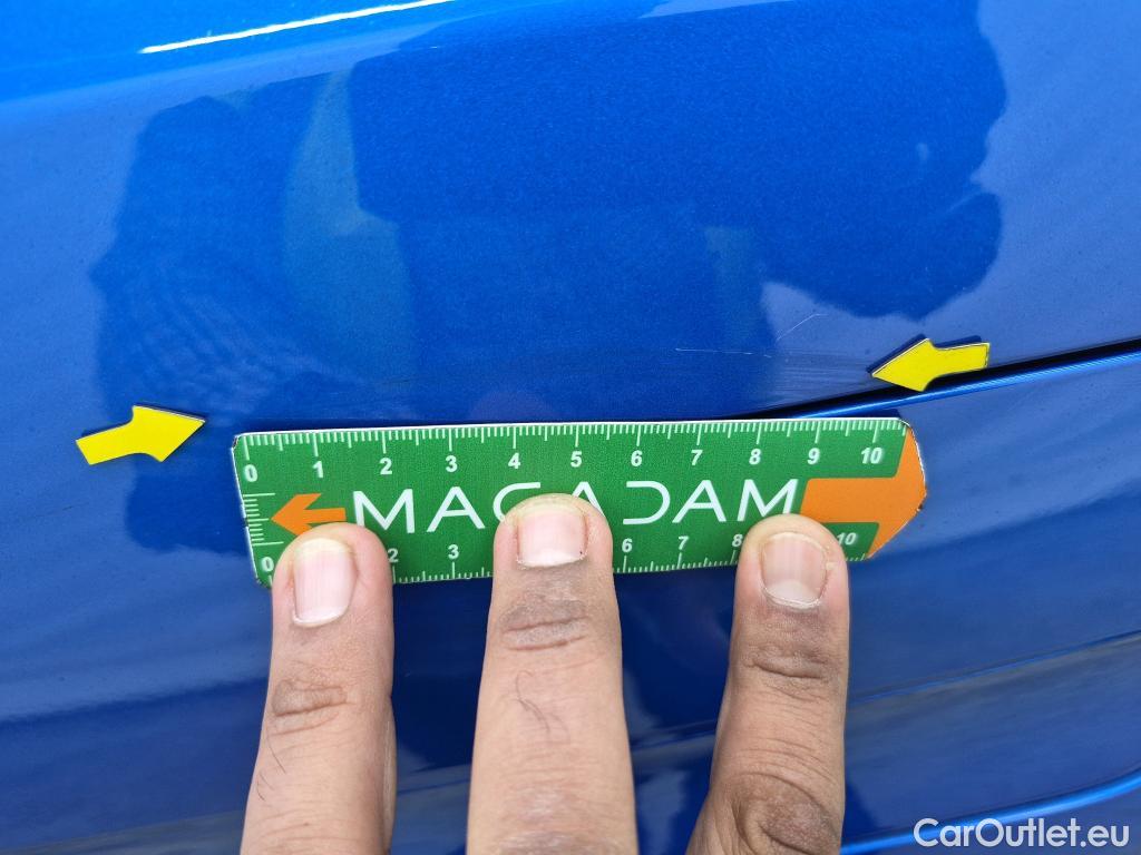  Peugeot  3008 PEUGEOT  / 2020 / 5P / SUV 1.6 HYBRID4 300 E-EAT8 GT #20