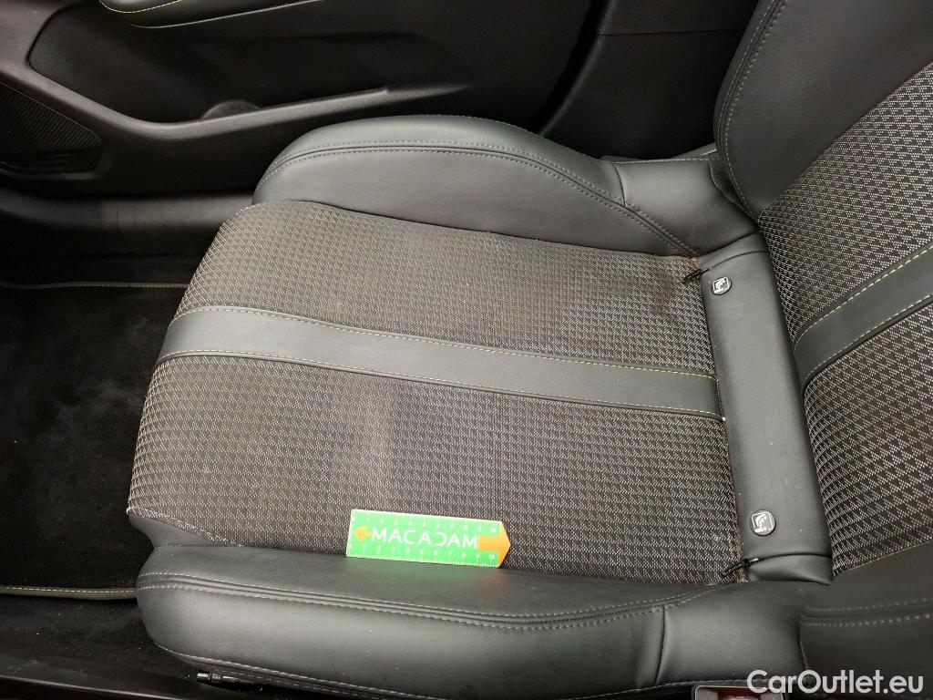  Peugeot  208  GT 1.2 PureTech 130CV BVA8 E6d #1