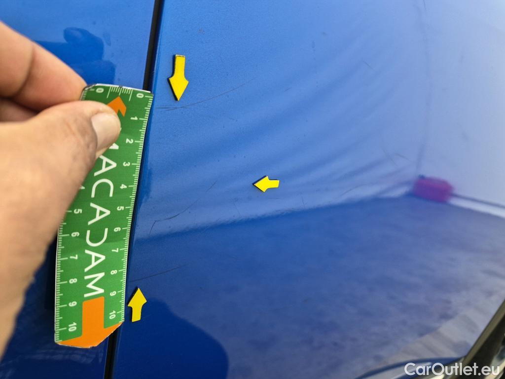  Peugeot  3008 PEUGEOT  / 2020 / 5P / SUV 1.6 HYBRID4 300 E-EAT8 GT #15