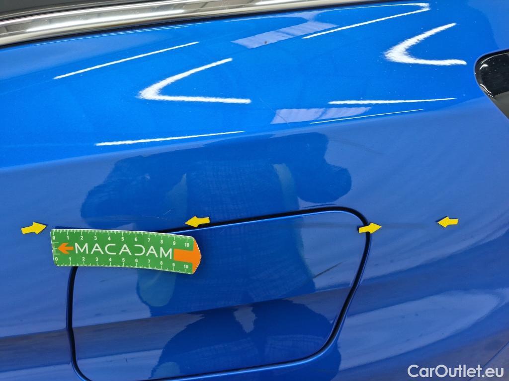  Peugeot  3008 PEUGEOT  / 2020 / 5P / SUV 1.6 HYBRID4 300 E-EAT8 GT #19