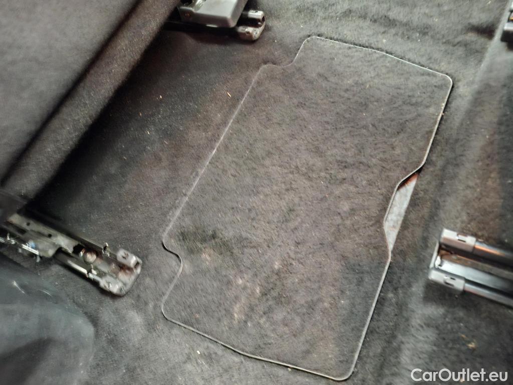  Peugeot  5008  Active Business 1.5 HDi 130CV BVA8 7 Sieges E6d #31