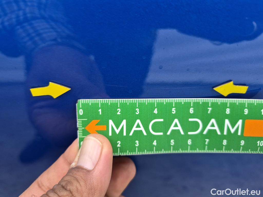  Peugeot  3008 PEUGEOT  / 2020 / 5P / SUV 1.6 HYBRID4 300 E-EAT8 GT #16