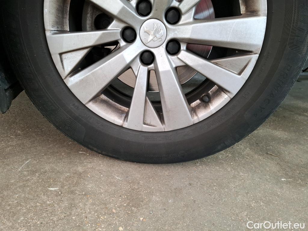  Peugeot  5008  Active Business 1.5 HDi 130CV BVA8 7 Sieges E6d #29