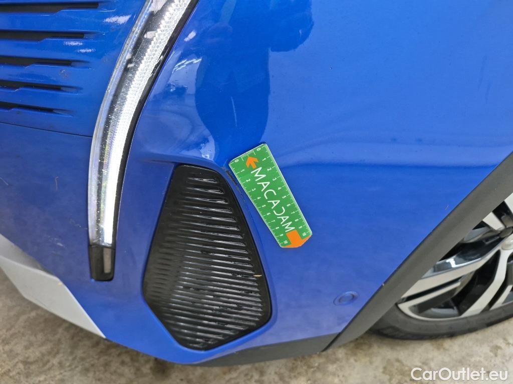  Peugeot  3008 PEUGEOT  / 2020 / 5P / SUV 1.6 HYBRID4 300 E-EAT8 GT #24