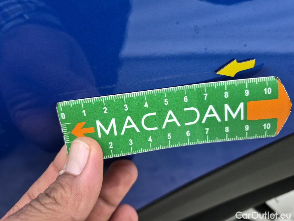  Peugeot  3008 PEUGEOT  / 2020 / 5P / SUV 1.6 HYBRID4 300 E-EAT8 GT #17